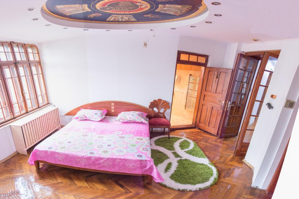 Apartment Faryna Boekarest Buitenkant foto