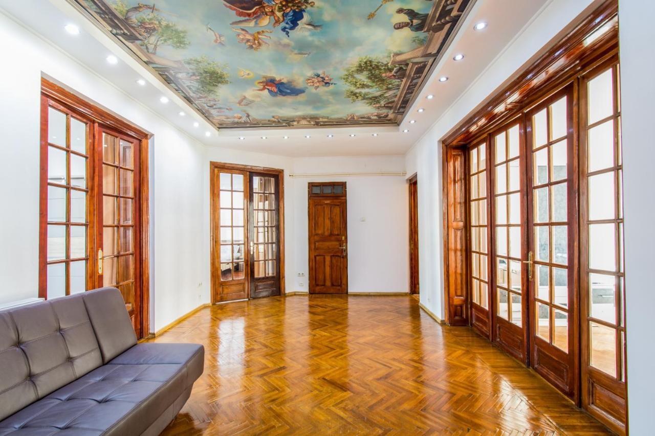 Apartment Faryna Boekarest Buitenkant foto