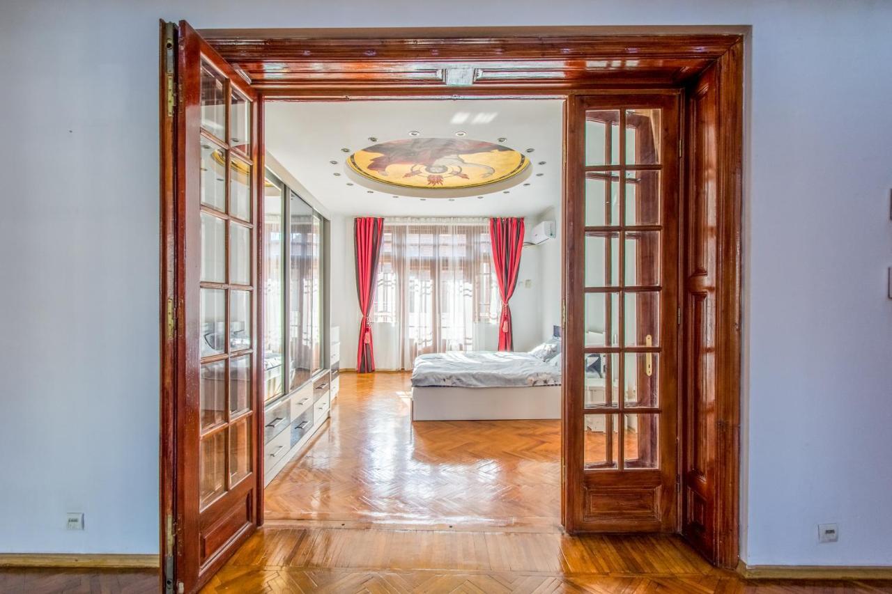 Apartment Faryna Boekarest Buitenkant foto